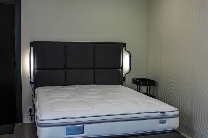Appartement entier, At Home Studio meublé, Place Jaude in Clermont-Ferrand, Parc naturel régional des Volcans d'Auvergne