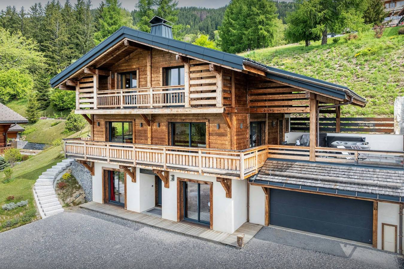 5-star chalet for 12 with hot tub & sauna - Ovo Network in Manigod, Región de Annecy