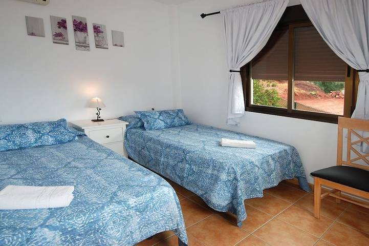 Villa Torcal 3, 8 Pers, beheiztes Schwimmbad, Wifi, Bbq, Haustierfreundlich. in Comares, Cordillera Penibética