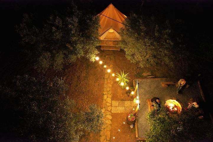Camping für 2 Personen, mit Terrasse und Garten sowie Kinderpool und Pool in Kalabrien