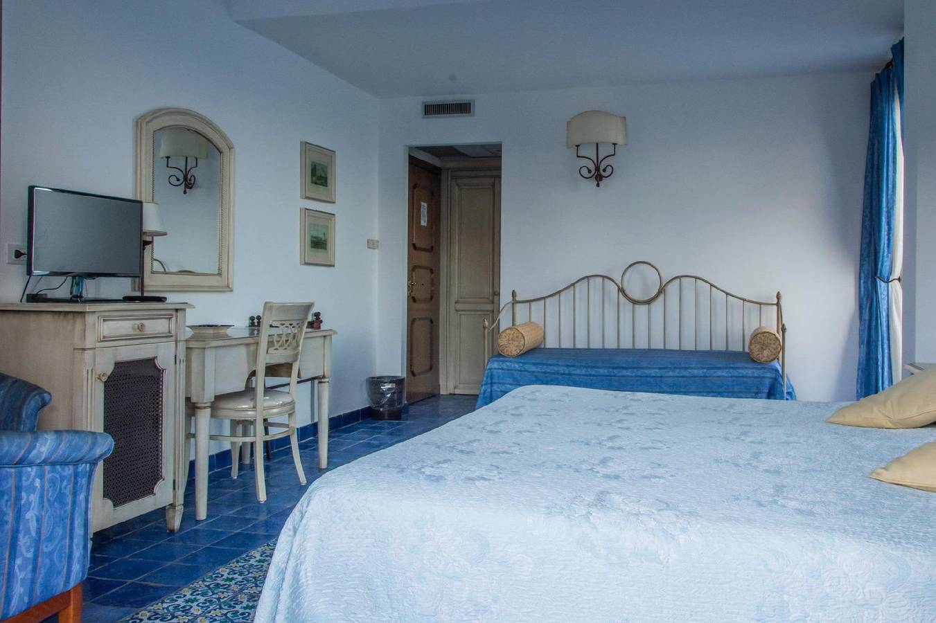 Gästezimmer 'Fb-Zimmer am Meer 689' in Lipari