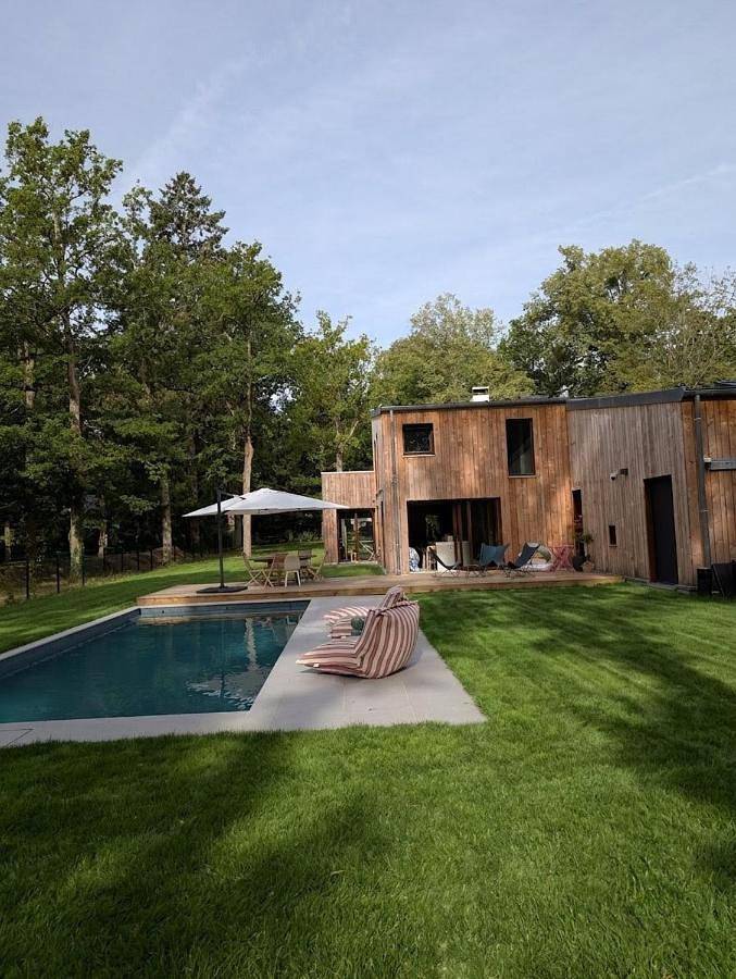 Location de vacances pour 10 personnes, avec Terrasse ainsi que Jardin et Piscine à Lamorlaye - 2