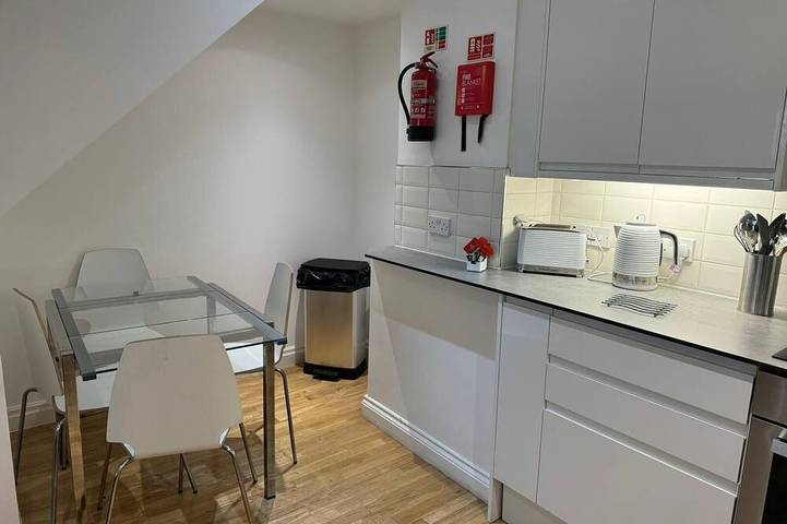 Holiday home for 4 people, with pets in Exeter