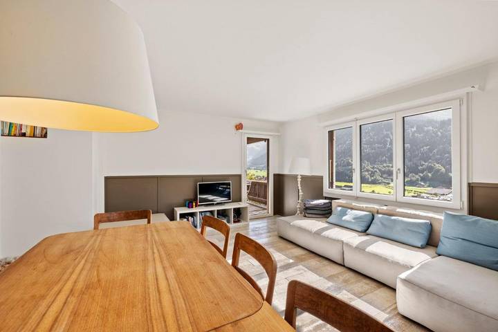 Chalet für 4 Personen, mit Balkon und Terrasse sowie Garten und Ausblick in Engelberg
