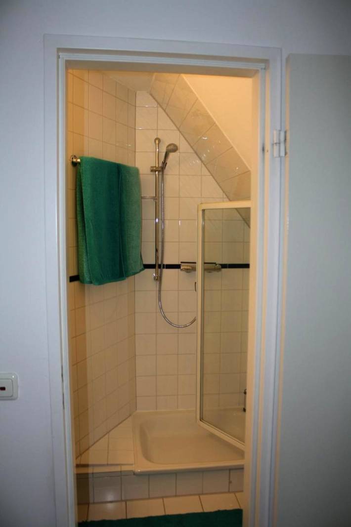 Ferienwohnung für 5 Personen, mit Terrasse und Garten sowie Seeblick und Ausblick in Behrensdorf - 3