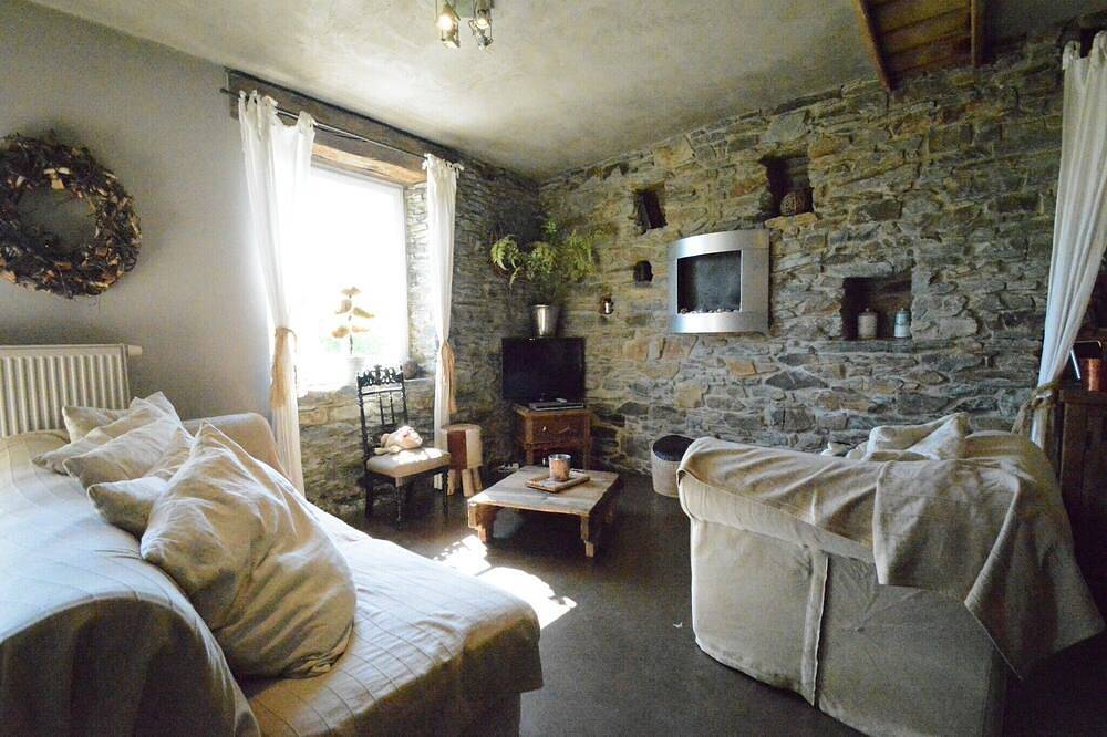 Ferienhaus mit Tischfußball und Garten in Jehonville, Bertrix