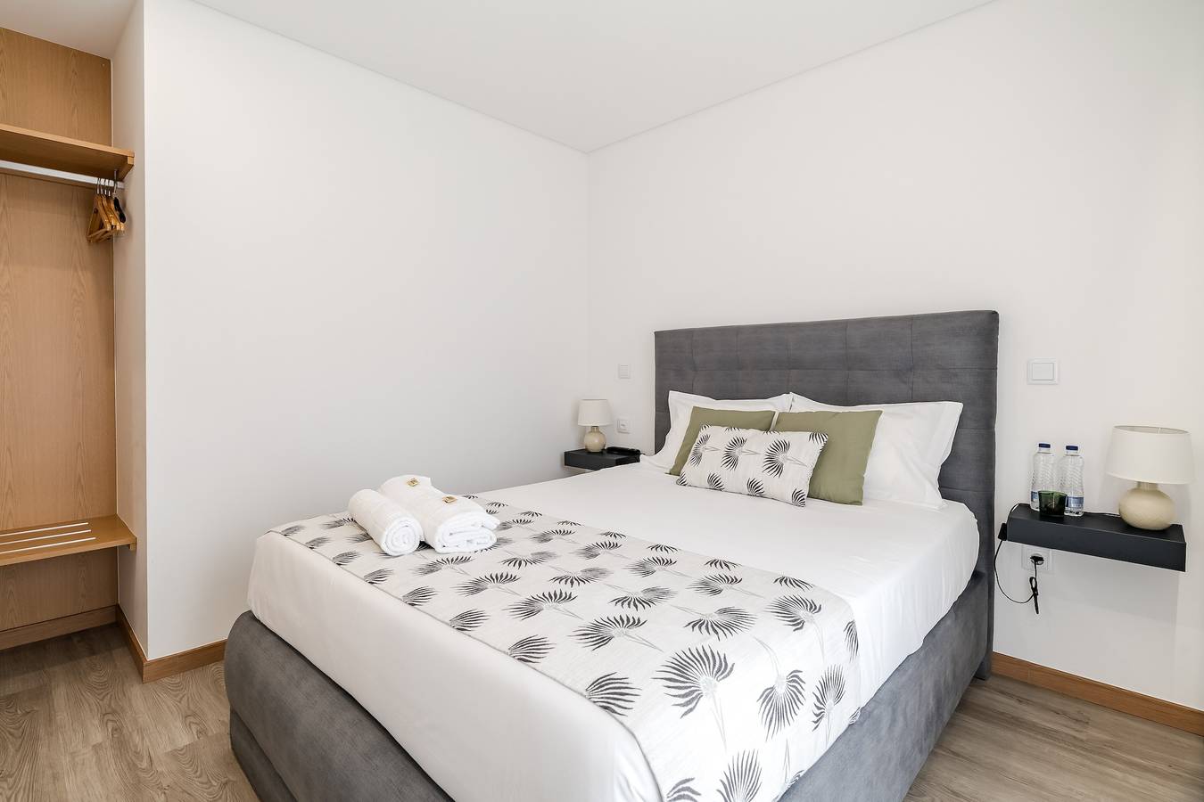 Camera 'Quarto 5' con giardino condiviso, Wi-Fi e aria condizionata in Braga, Distretto de Braga