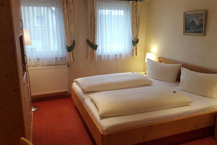 Ferienwohnung für 2 Personen, mit Sauna und Garten in Böhmenkirch