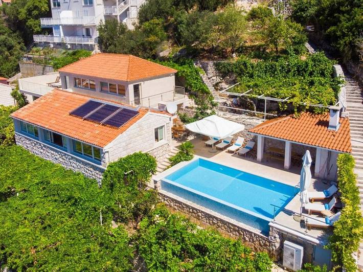 Holiday rental for 14 people, with garden and pool in Mlini