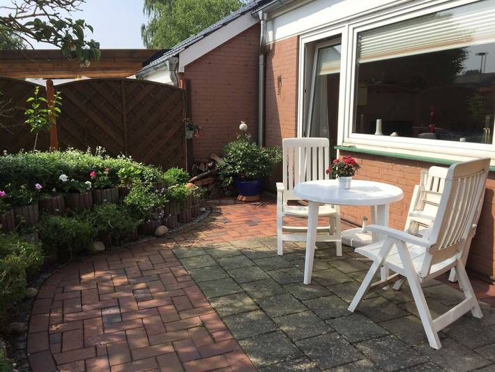 Ferienwohnung für 3 Personen, mit Terrasse und Garten in Leer - 2