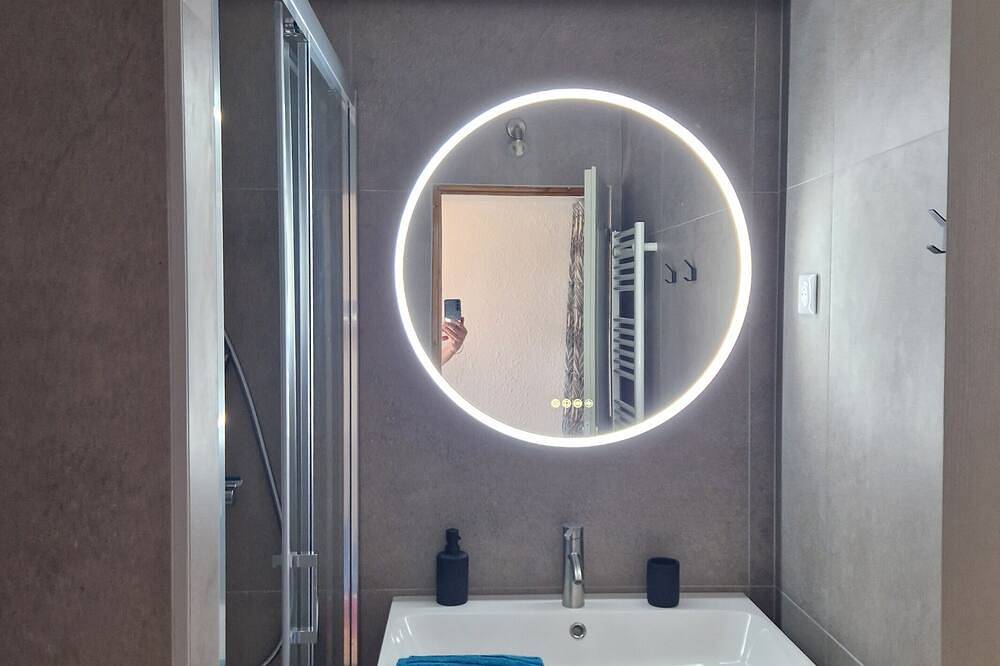 Appartement entier, Appart. 38m centre ville-port, parking privé in La Grande-Motte, Côte d'Améthyste