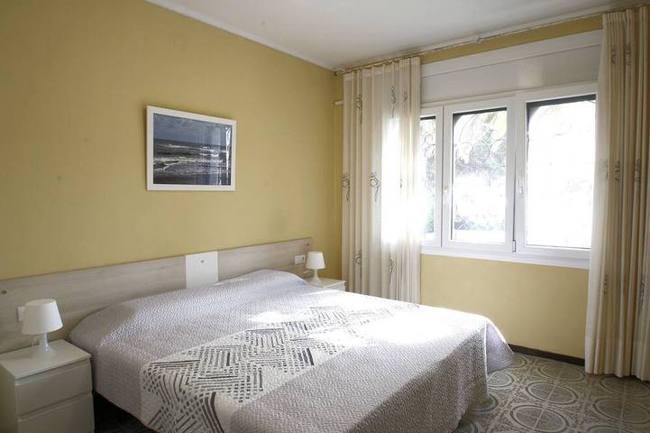 Villa für 6 Personen, mit Terrasse und Garten in Miami Playa - 2