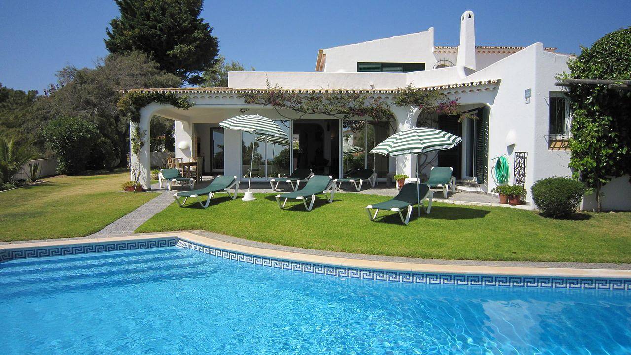 Villa for 9 People in Albufeira, Faro District