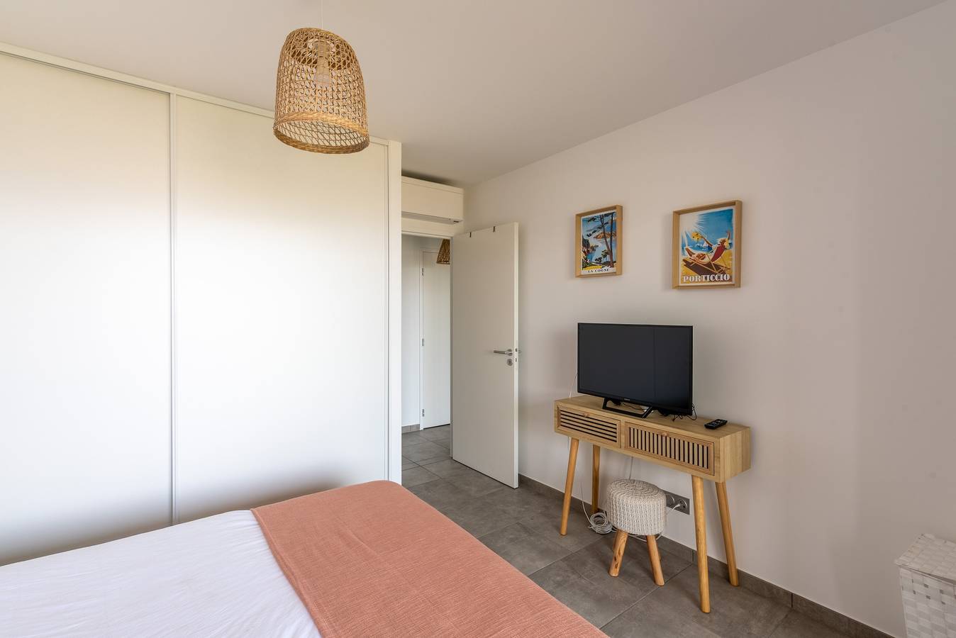 Appartement entier, Appartement de vacances pour 5 personnes avec jardin in Pietrosella, Région D'ajaccio