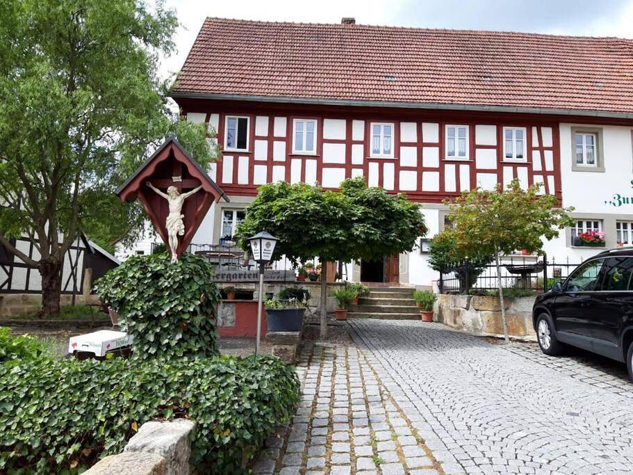 Ganze Wohnung, Schöne 2 Zimmer Ferienwohnung in Ebern in Ebern, Landkreis Haßberge