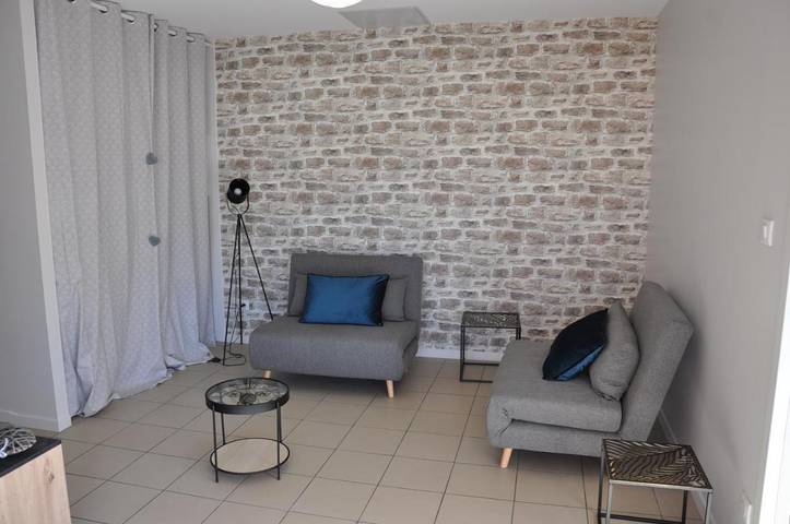 Gîte pour 4 personnes, avec terrasse et vue à Juliénas - 3