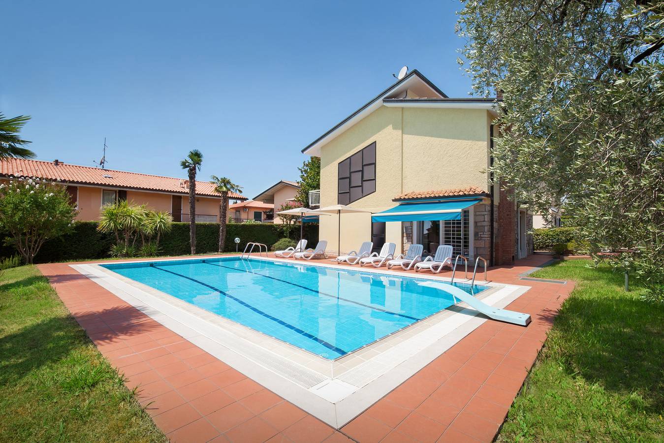 Villa Rose with private Pool in Bardolino, Montagnes autour du lac de Garde