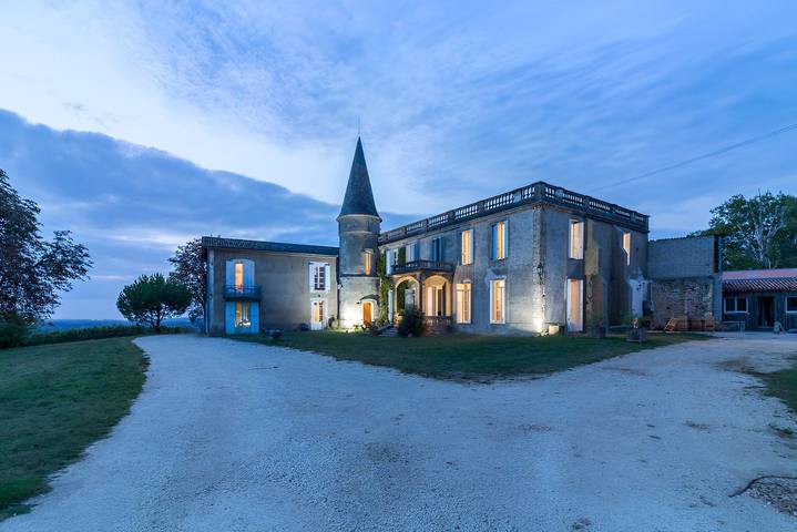 Chambre d’hôte pour 2 personnes, avec jardin, animaux acceptés à Rions