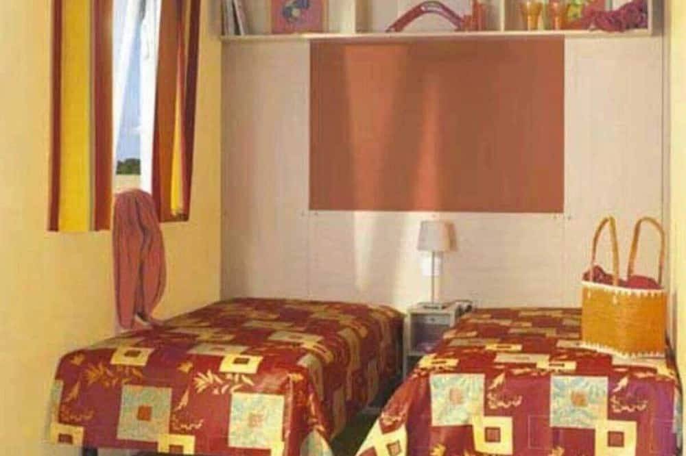 Zecamping 4* animé pataugeoire dog friendly cottage Tv 36m2 4 pers in Carennac, Lot