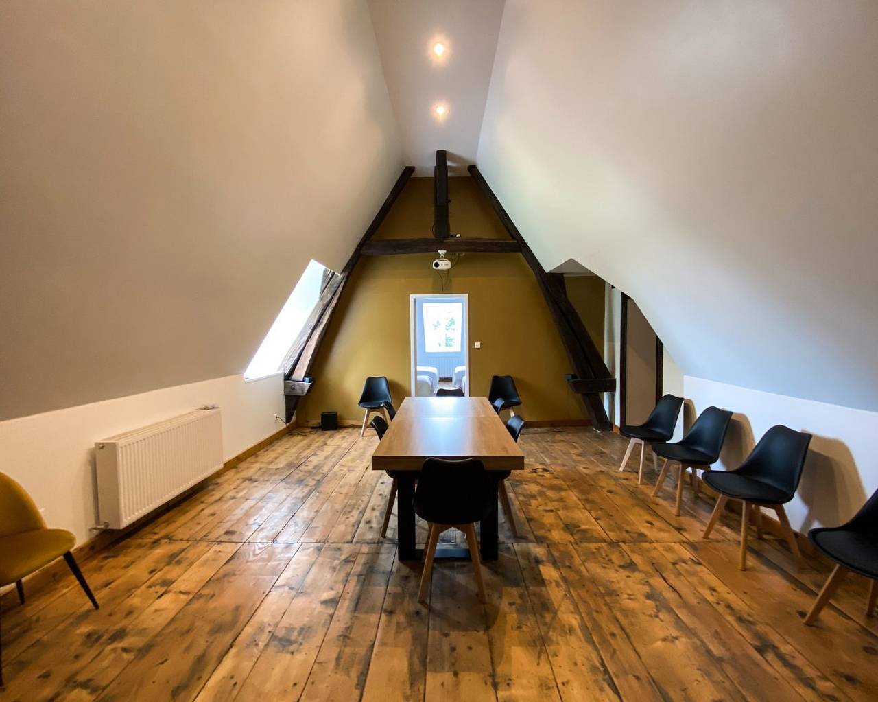 Chambres d'hôtes Domaine Le Fournay - Chambre Les Marronniers in Jouet-sur-l'Aubois, Saint-Amand-Montrond