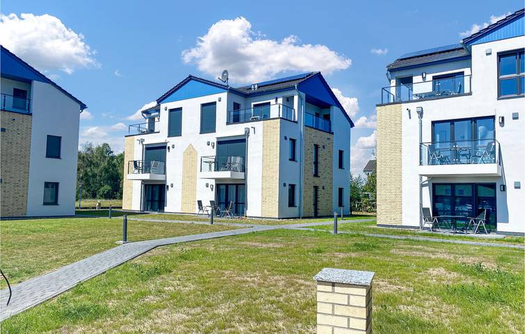 Ferienwohnung für 4 Personen, mit Terrasse und Seeblick in Röbel-Müritz