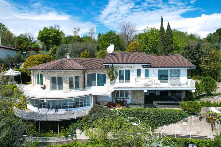 Villa für 8 Personen, mit Sauna und Garten sowie Seeblick und Pool, mit Haustier am Gardasee - 2