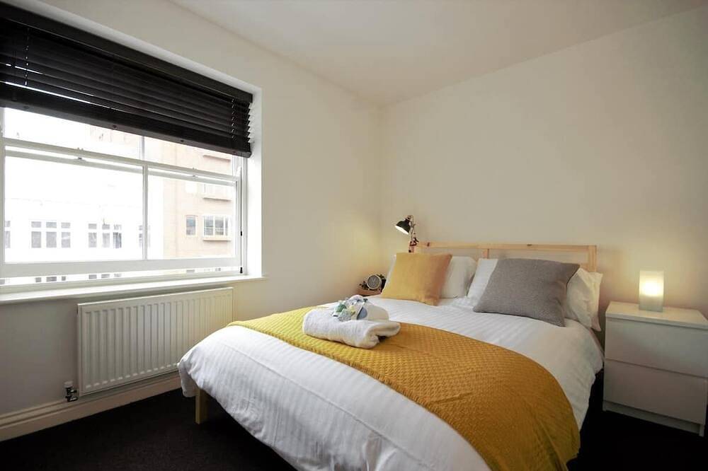 Hu1 City Centre Hub (sleeps 6) in Kingston-upon-Hull, Yorkshire and the Humber