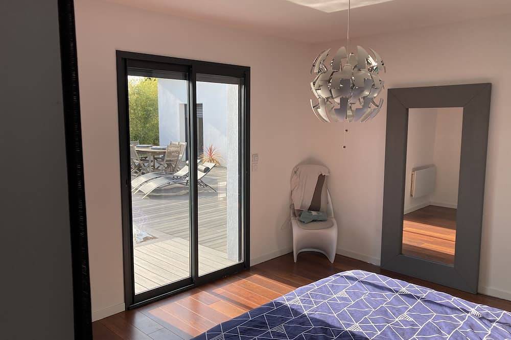 Comfortable villa between Hyères and Carqueiranne, for rent from Saturday to Saturday in La Moutone, La Crau