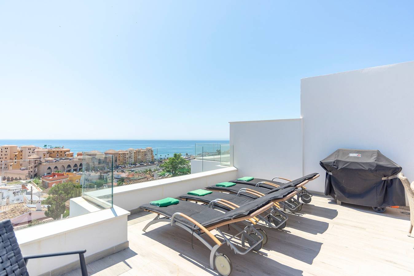 Casa Vacacional 'A 5 Minutos de la Playa' con Vista al Mar, Wi-Fi y Aire Acondicionado in Playa El Ejido (Mijas), Fuengirola