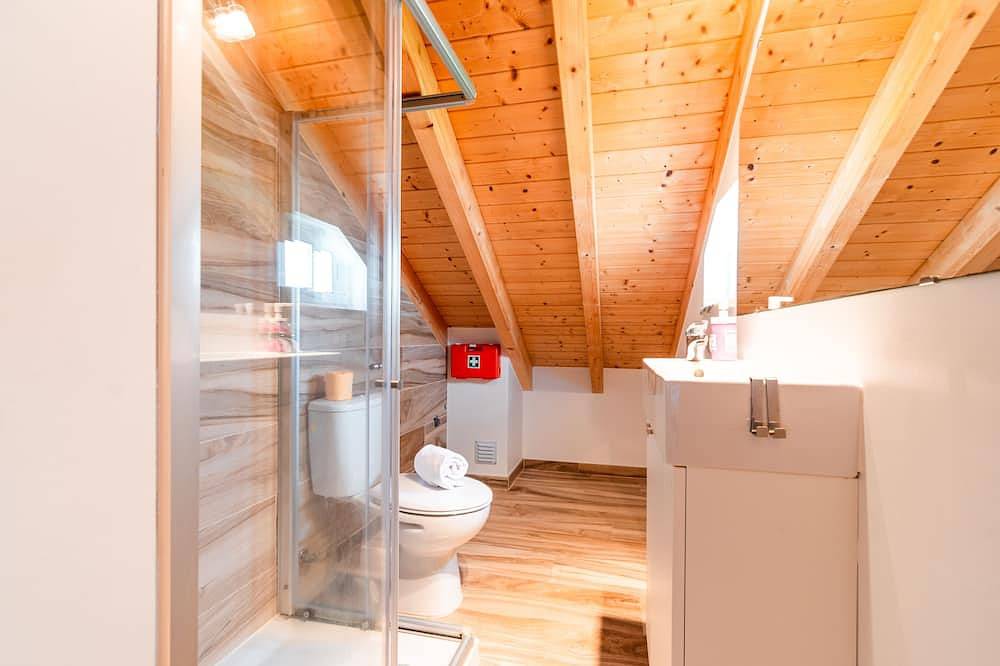 Apartamento inteiro, Estúdio Mansarda C/Pátio Privativo, 3 minutos a pé da Praia de Peniche in Peniche, Leiria distrito