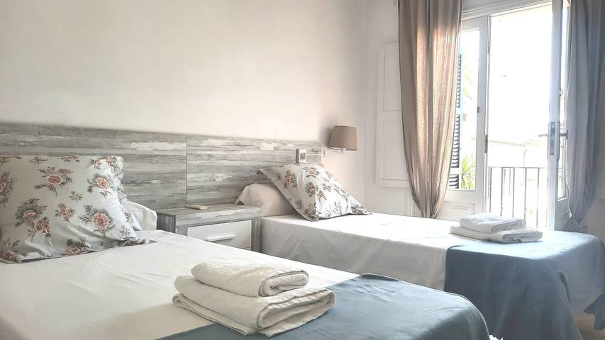 Ferienhaus für 10 Personen, mit Balkon und Kinderpool in Portocolom - 4