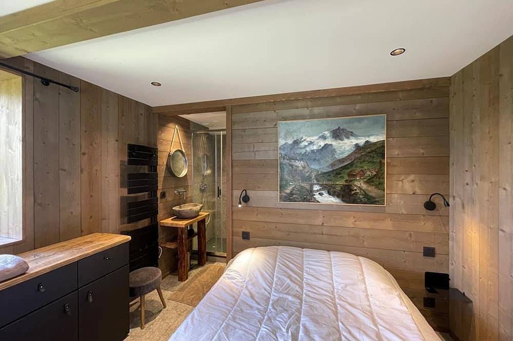 Appartement entier, Appartement rénové, 6 pers, 2 ch + coin montagne, centre Crest-Voland, parking, skiroom, Wifi in Crest-Voland, Région d'Albertville