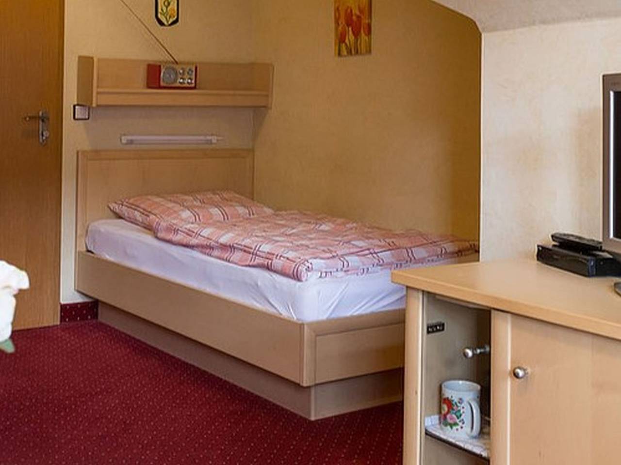 Landhaus Behle - Pension Landhaus Behle - Einzelzimmer "Im Sonnenwinkel" in Willingen, die Mittelgebirge