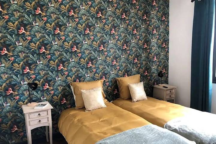 Gîte pour 6 personnes, avec jacuzzi et jardin à Saint-Cyr-les-Champagnes - 4