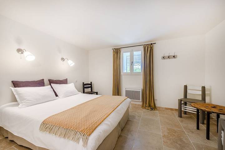 Gîte pour 4 personnes, avec jardin à Moustiers-Sainte-Marie - 2