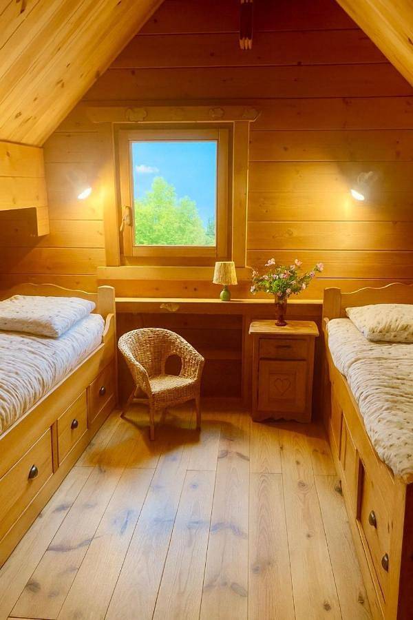 Gîte pour 7 personnes, avec terrasse à Picherande - 4