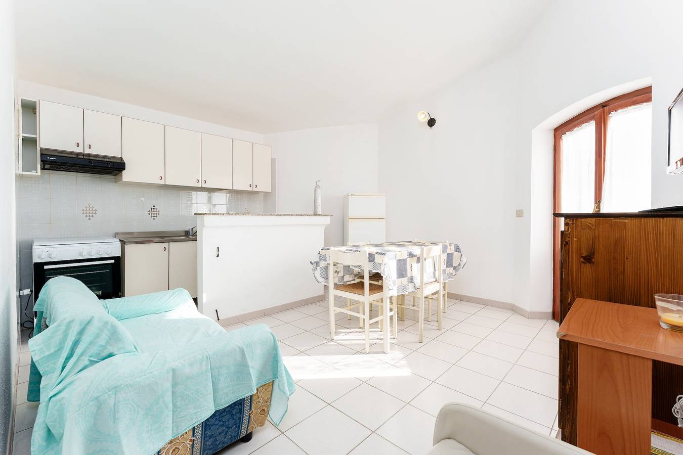 Entire apartment, Apartment in Villa near the Sea, Wi-Fi and Air Conditioning, Sleeps 5 in Orosei, Gulf of Orosei