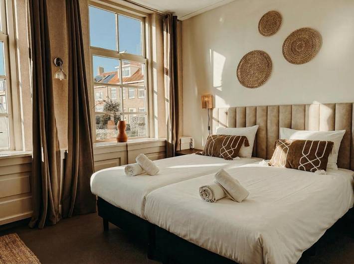 Maison d’hôte pour 18 personnes, avec terrasse et jardin, animaux acceptés à Zoutelande
