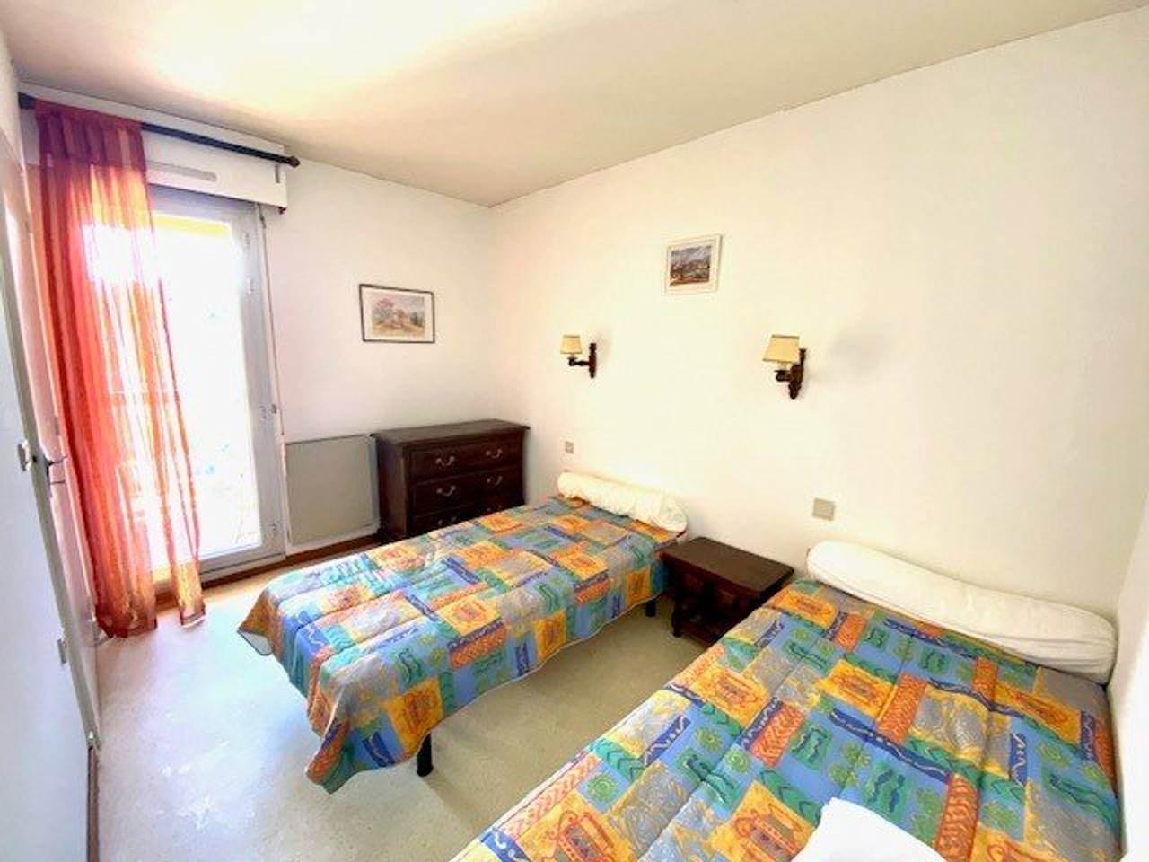 Apartamento entero, Apartamento F2 con Balcón y Mascotas Permitidas - Amélie-les-Bains in Amélie-les-Bains-Palalda, Región Céret