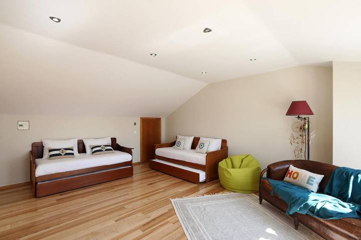 Casa rural para 10 personas, con jardín además de piscina y vistas en Nazaré - 4