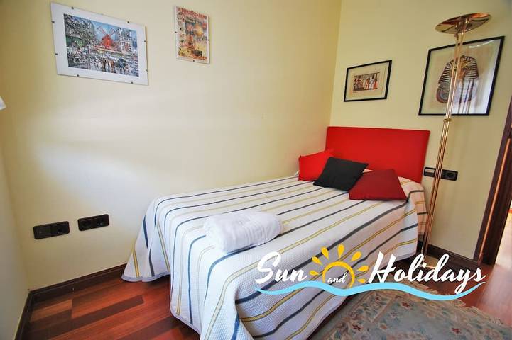 Location de vacances pour 9 personnes, avec jardin et terrasse dans Segur de Calafell - 2
