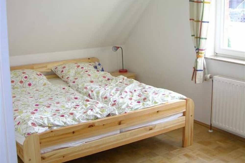 200 m² großes freistehendes Ferienhaus mit Doppelgarage in Eutin, Ostholstein