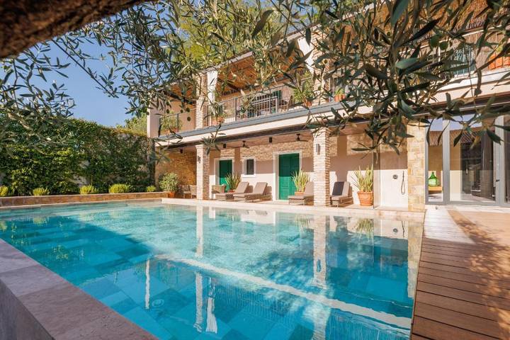 Hôtel pour 2 personnes, avec sauna et jardin ainsi que jacuzzi et piscine, animaux acceptés
