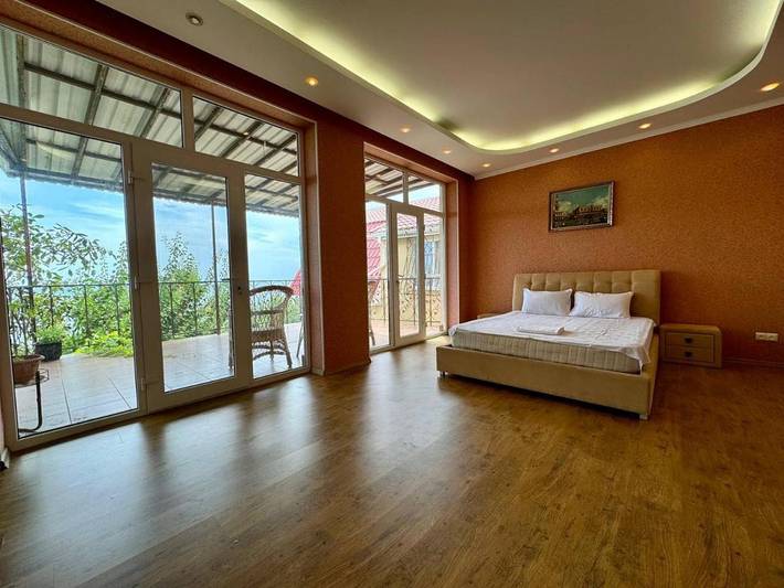 Maison d’hôte pour 10 personnes, avec jardin et vue, animaux acceptés à Odessa - 2