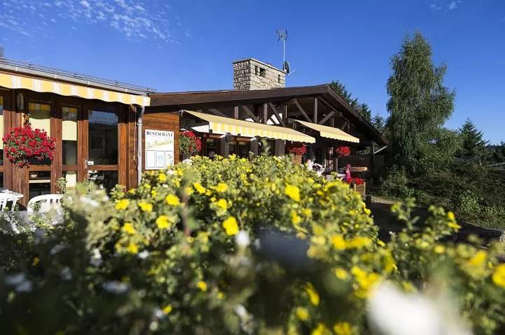 Gîte pour 4 personnes, avec Terrasse à Tence