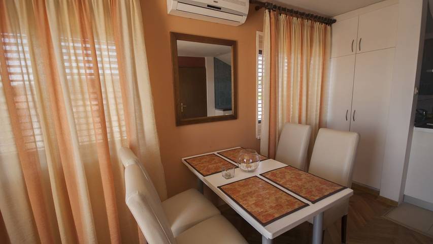Ferienwohnung für 4 Personen, mit Ausblick und Terrasse - 1