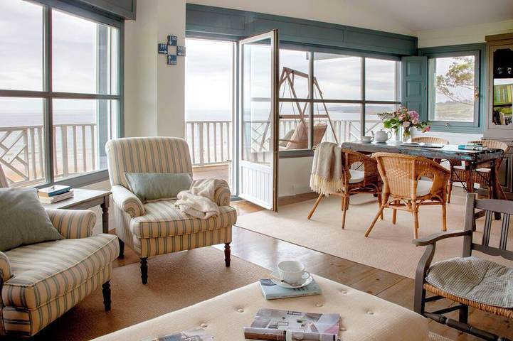 Wishome—A Fairytale Beachfront Home for an Autumn Getaway in San Vicente de la Barquera, Parco Naturale di Oyambre