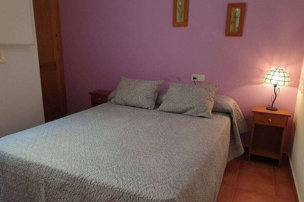 Entire apartment, F98. Sea views in Fornells! in Fornells, Es Mercadal