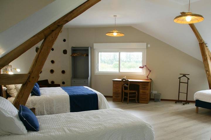 Chambre d’hôte pour 4 personnes, avec vue ainsi que terrasse et jardin