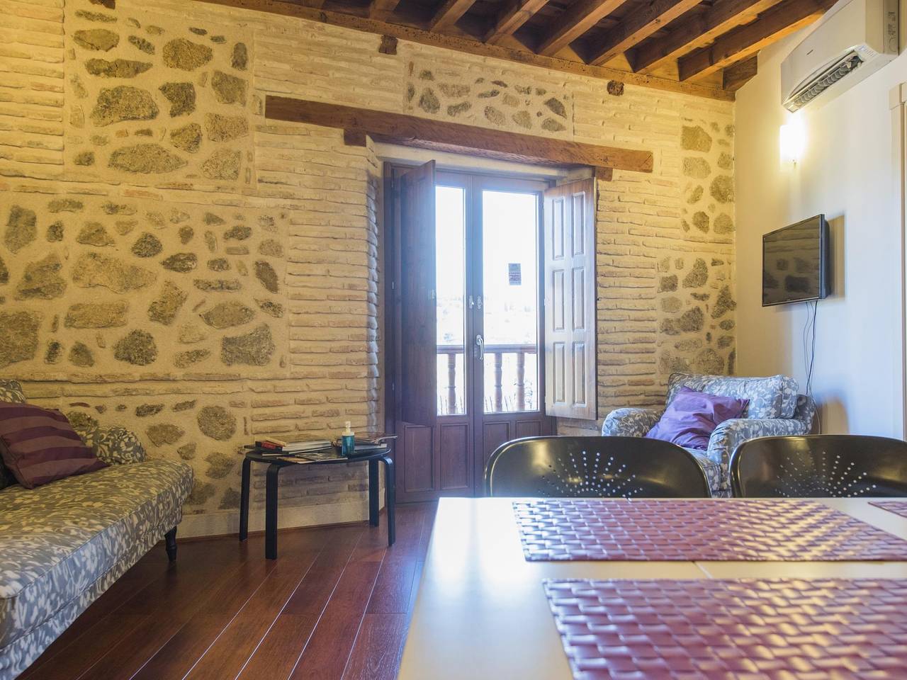 Apartamento vacacional entero, San Cipriano. Apartamento con garaje incluido in Toledo, Provincia de Toledo